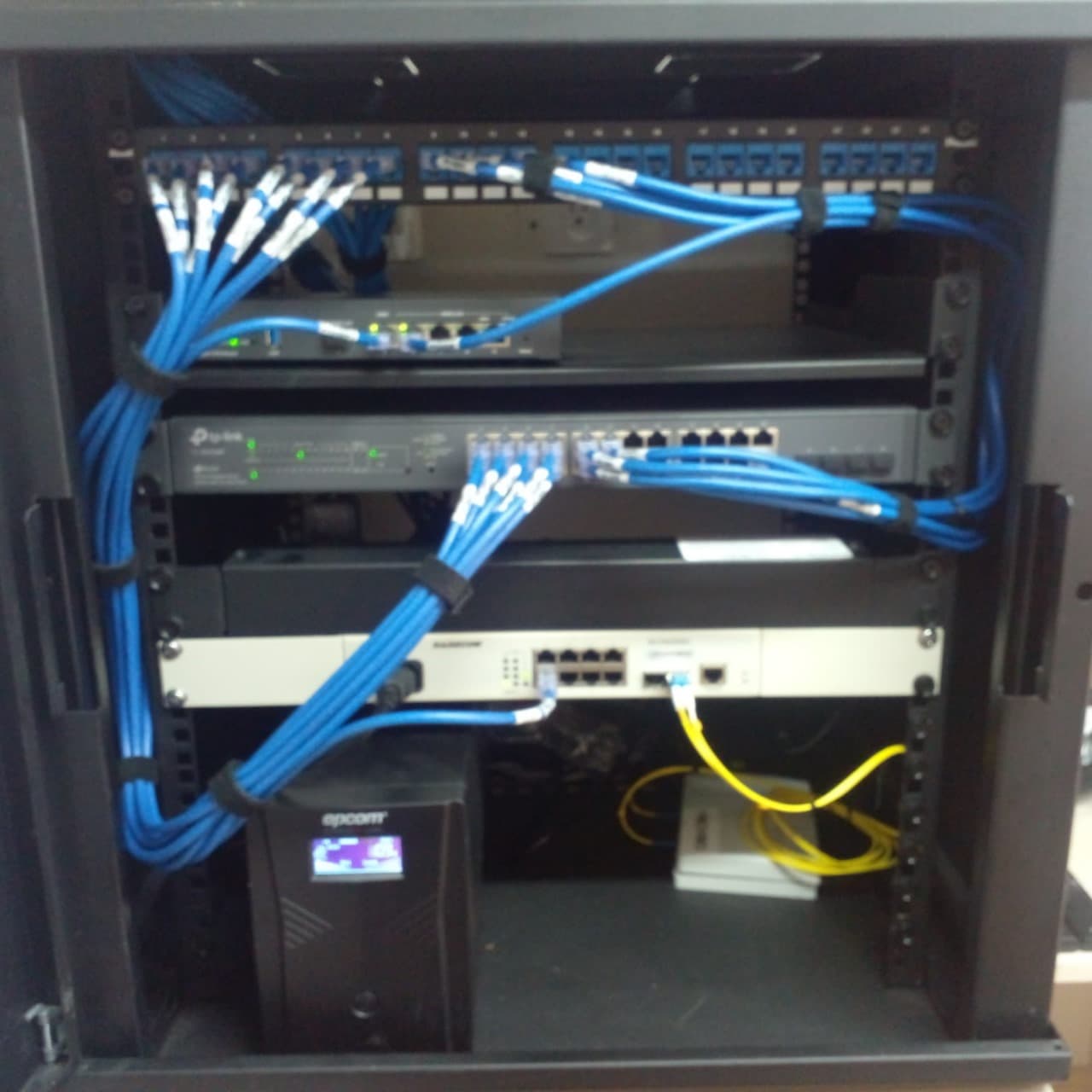 Redes y Telecomunicaciones - Infraestructura Completa